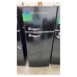 FRIGIDAIRE 7.5 cu ft RETRO REFRIGERATOR W/ FREEZER FRIGIDAIRE 7.5 cu ft RETRO REFRIGERATOR W/ FREEZER