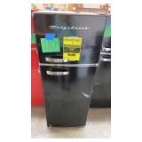FRIGIDAIRE 7.5 cu ft RETRO REFRIGERTAOR W/ FREEZER FRIGIDAIRE 7.5 cu ft RETRO REFRIGERTAOR W/ FREEZER