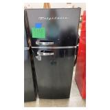 FRIGIDAIRE 7.5cu ft RETRO REFRIGERATOR W/ FREEZER FRIGIDAIRE 7.5cu ft RETRO REFRIGERATOR W/ FREEZER
