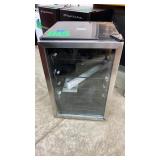FRIGIDAIRE BEVERAGE COOLER FRIGIDAIRE BEVERAGE COOLER