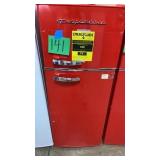 FRIGIDAIRE 7.5cu ft RETRO REFRIGERATOR W/ FREEZER FRIGIDAIRE 7.5cu ft RETRO REFRIGERATOR W/ FREEZER