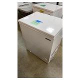 THOMSON 5.0 cu ft CHEST FREEZER THOMSON 5.0 cu ft CHEST FREEZER