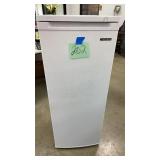 THOMSON 6.5 cu ft UPRIGHT FREEZER THOMSON 6.5 cu ft UPRIGHT FREEZER