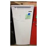 THOMSON 6.5 cu ft UPRIGHT FREEZER THOMSON 6.5 cu ft UPRIGHT FREEZER