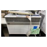 GE 8,000 BTU ROOM AIR CONDITIONER W/ REMOTE GE 8,000 BTU ROOM AIR CONDITIONER W/ REMOTE