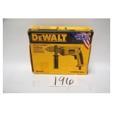 DEWALT 1/2' DRILL