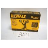 DEWALT 12V 1/4" IMPACT DRIVER KIT