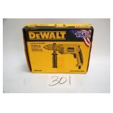 DEWALT 1/2' DRILL