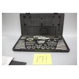 VERMONT AMERICAN 58PC PROFESSIONAL TAP & DIE SET