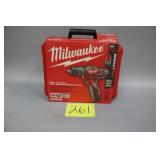 MILWAUKEE M12 3/8" HAMMER DRILL/DRIVER KIT