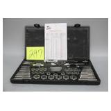 VERMONT AMERICAN 58PC PROFESSIONAL TAP & DIE SET