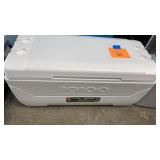 NEW IGLOO 150 QUART MAXCOLD COOLER