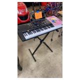 HAMZER ELECTRIC PIANO W/ STAND