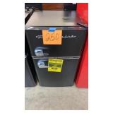 FRIGIDAIRE 3.2cu ft BLACK RETRO REFRIGERATOR