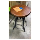 INDUSTRIAL STYLE SWIVEL BAR STOOL