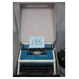 UNDERWOOD 315 TYPEWRITER W/ CASE