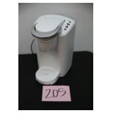 KEURIG COFFEE MAKER