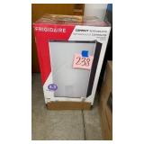 FRIGIDAIRE 3.3cu ft COMPACT REFRIGERATOR