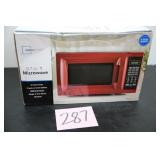 MAINSTAYS 0.7 cu ft COUNTER TOP MICROWAVE