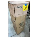 ZINUS TWIN SIZE MATTRESS IN BOX