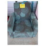 BLUE/GREY PRINT LIVING ROOM CHAIR