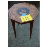 SMALL WOOD DECORATOR ACCENT TABLE