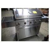 NEW LARGE STAINLESS STEEL PROPANE GRILL