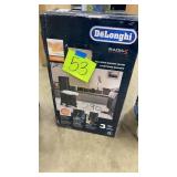 DELONGHI FULL ROOM RADIANT HEATER IN BOX