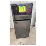 THOMSON 4.5cu ft MINI REFRIGERATOR-BLACK STAINLESS