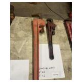 Steel pipe wrench 36" (1), 18" (1)