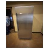 Fridgidaire Professional refrigerator