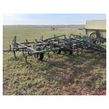John Deere 1000 Field Cultivator, 27