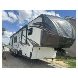 2015 Voltage 4000 5th Wheel Toy Hauler