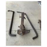 Ball hitch w/ stabilizing arms