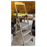 Cosco 3-Step Folding Ladder