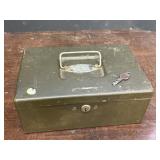 Dependability Solar Mfg. Co. Metal lock box w/key