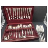 Rogers DeLuxe Plate Precious flatware set for 12