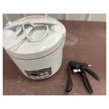 Aroma rice cooker & bottle opener