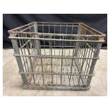 Deans milk metal crate