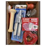 Misc Kitchen Tools, hand held can opener