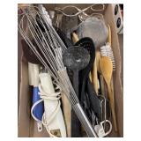 LG. Assortment of Kitchen Utensils