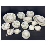 Complete 8 place setting Pope Gosser,  Dogwood