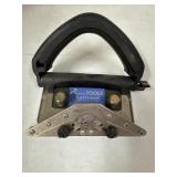 Carpet cutter