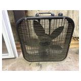 Lasko floor fan works