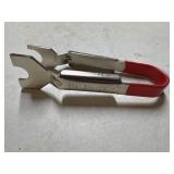 1/2" Shark Bite Disconnect Tongs