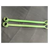 2 wheel wrenches, 19in