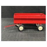Ertl Red Flare Box Metal Wagon