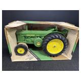 Ertl 1949/1954 J.D. Model R Toy Tractor