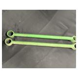 2 wheel wrenches, 20in