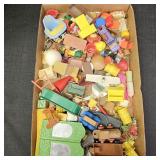 Misc Vintage Plastic Dollhouse Accessories